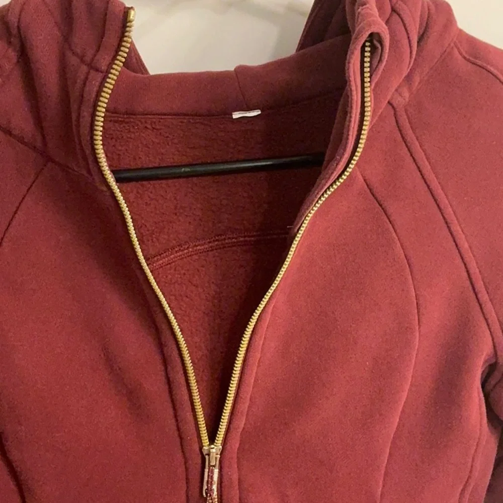 Lululemon Scuba full zip hoodie Mulled Wine Size 4